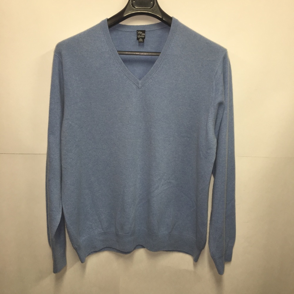 SAKS FIFTH AVENUE 100% Cashmere V-Neck Sweater